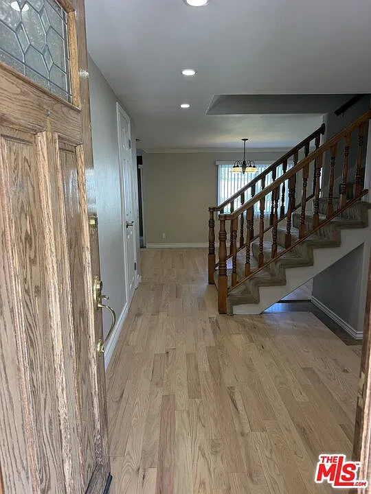 4 bed, 3.0 bath, 2295 sqft, $6,250 — Photo 4