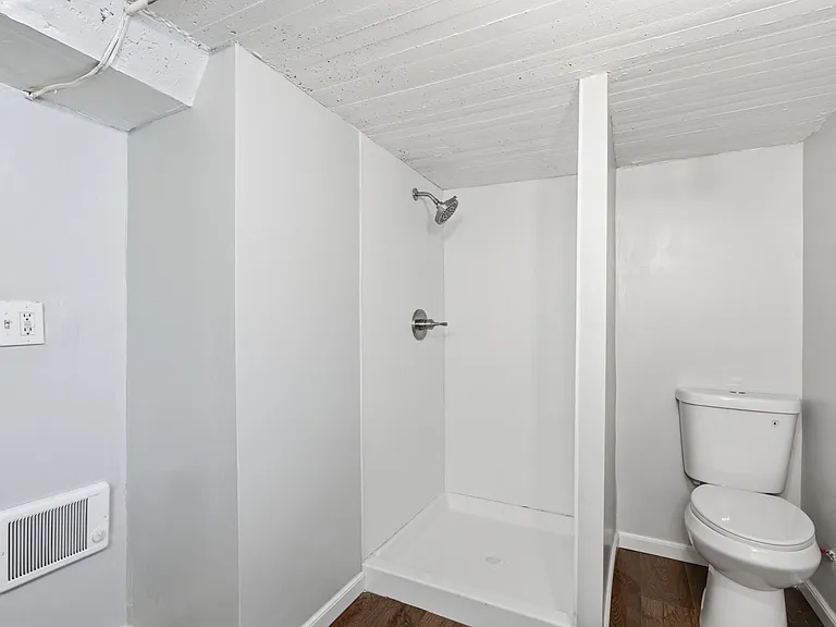 5062 Homestead St — Photo 17