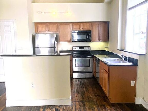 2nd image of 525 E Grace St APT 307