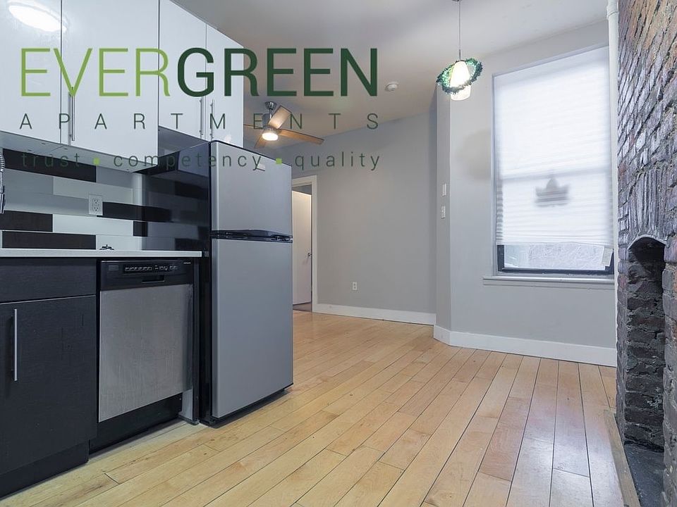 1st image of 397 Chauncey St APT 1R
