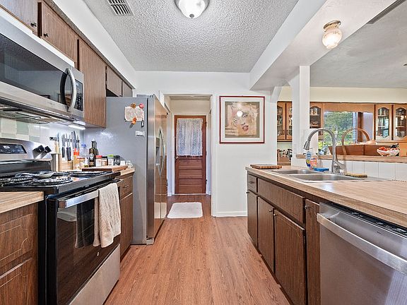 4th image of 344 NE Candy Ln
