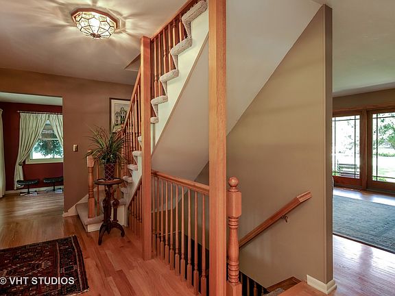 2nd image of 36W590 Oak Hill Dr