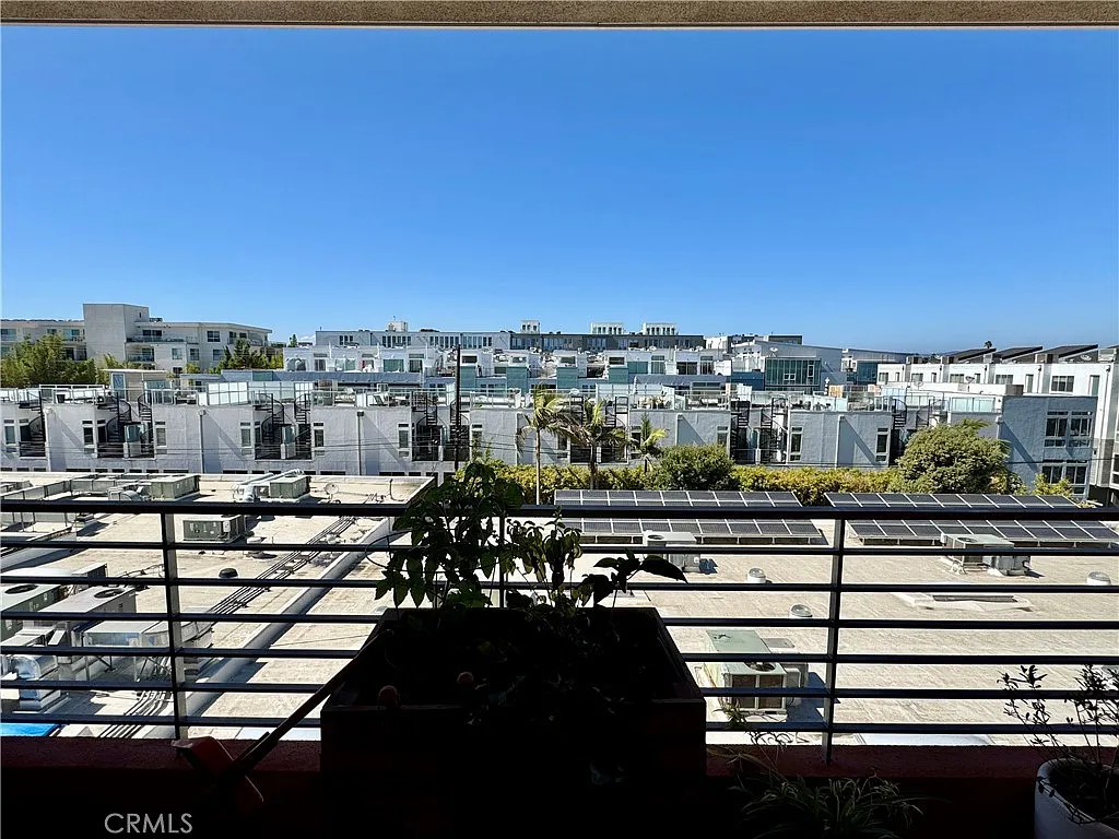 2 bed, 1360 sqft, $4,850 — Photo 3
