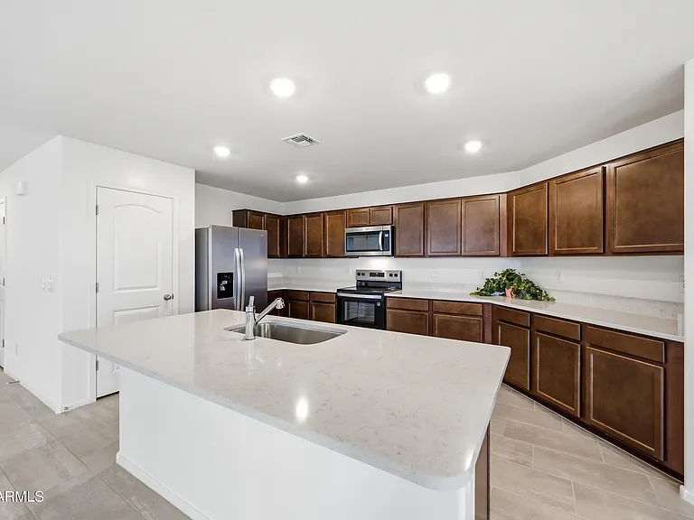 24661 W Jessica Ln — Photo 19