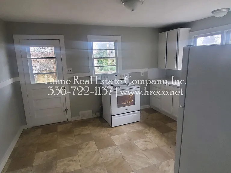 1425 Gholson Ave — Photo 5