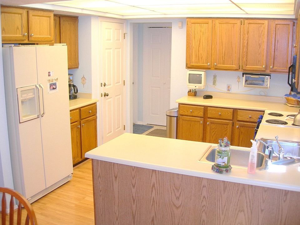 2nd image of 6137 Villas Creek Cir