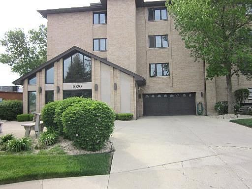 1st image of 11020 S Keating Ave APT 203
