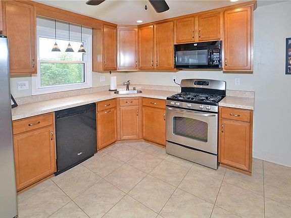 3rd image of 14524 Michael Dr