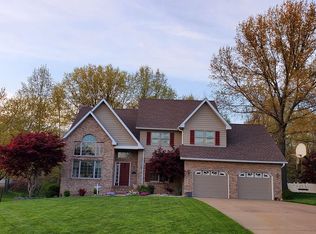 19 Sugarbend Dr, Jerseyville, IL 62052
