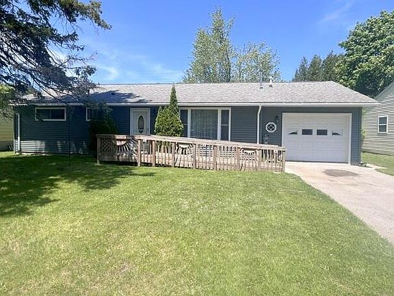 4th image of 106 Webster Rd
