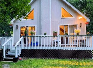 6119 Decker Rd, Bushkill, PA 18324