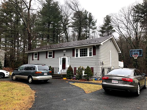 Front of the house with Round Driveway with room for 7 cars