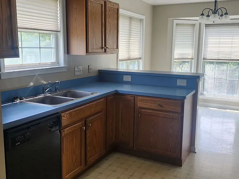 9810 Cannonball Ct — Photo 2
