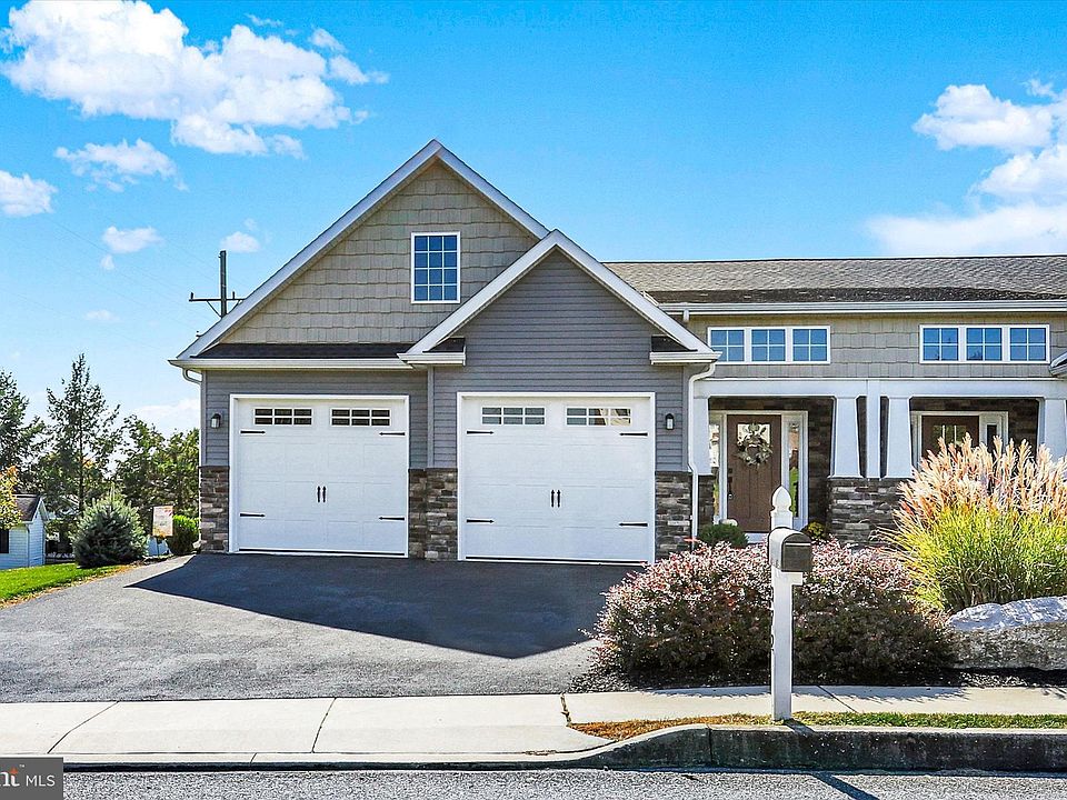 1st image of 372 Nova Dr
