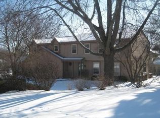 935 Timber Pass, Brookfield, WI 53045