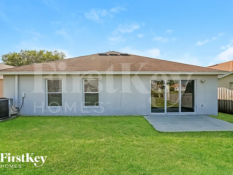 12430 Midpointe Dr — Photo 15