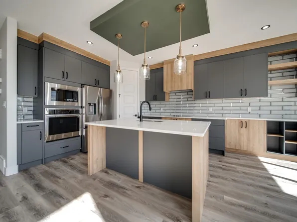 8515 183rd Ave NW, Edmonton, AB T5Z 0S8
