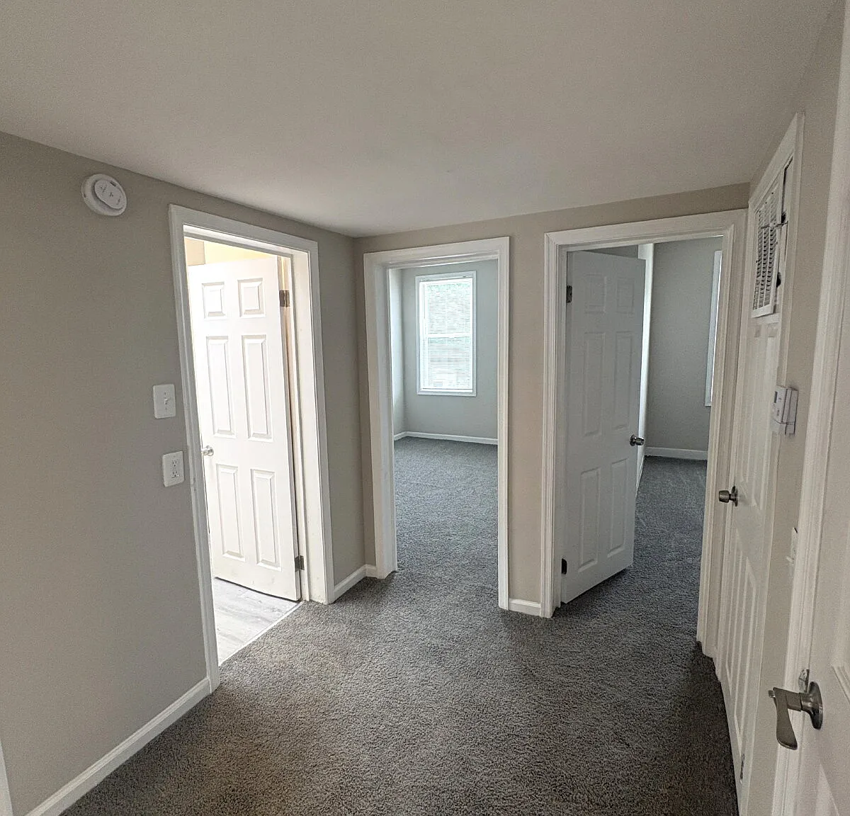 2 bed, 1.0 bath, $1,100 — Photo 4