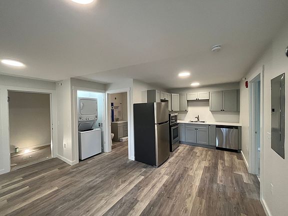 3rd image of 95 Gordon Ln #114