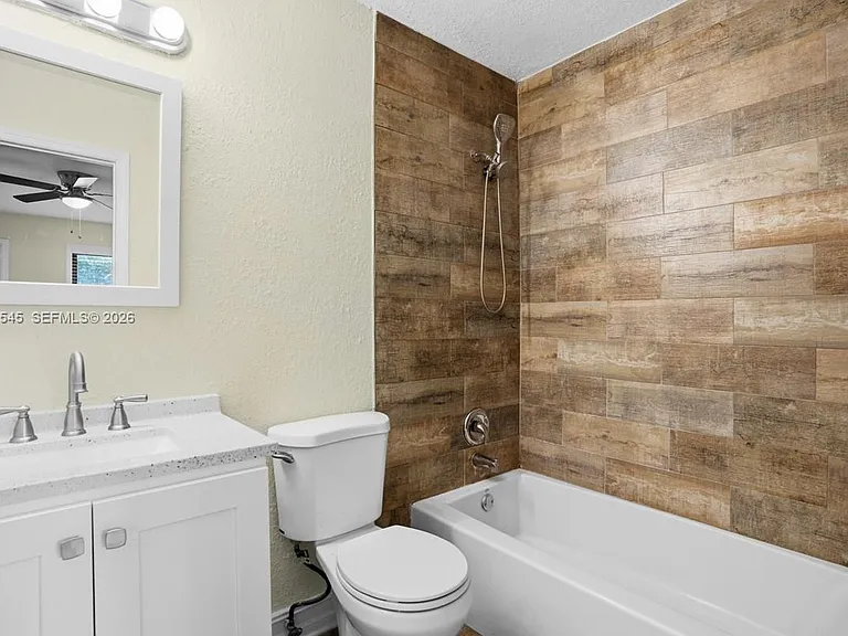 7604 Sw St #10 — Photo 11