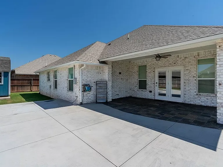 4609 McCann Ave — Photo 32