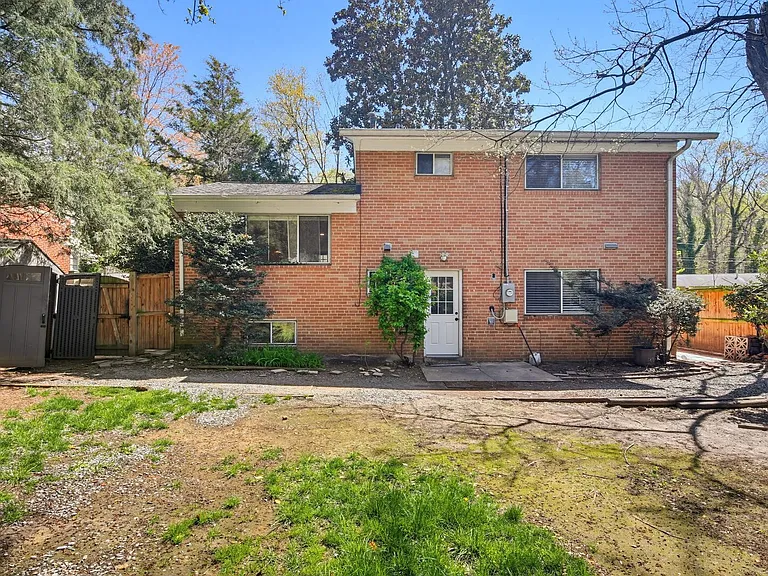 9717 Hedin Dr — Photo 31