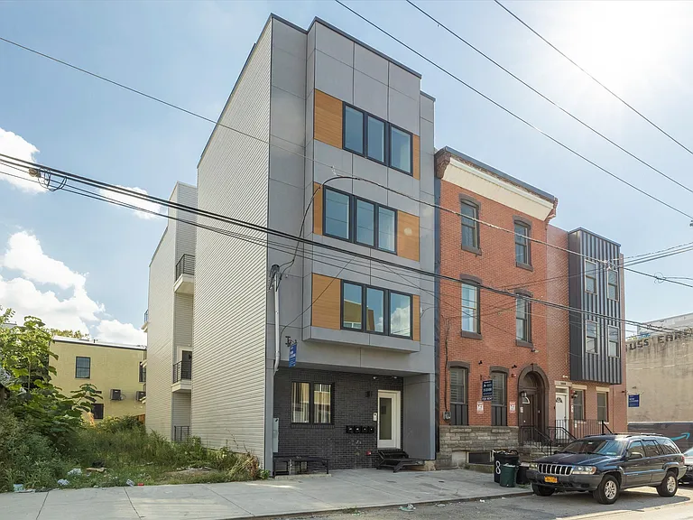 1804 W Berks St — Photo 8