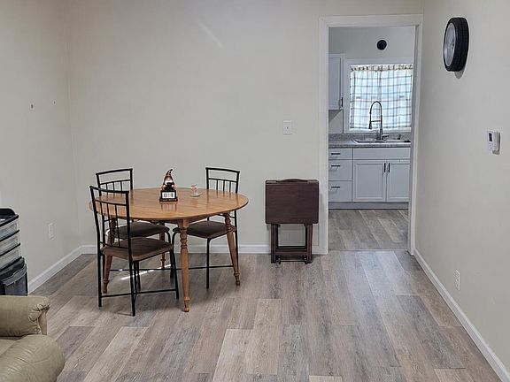 3rd image of 429 N Ted Ave