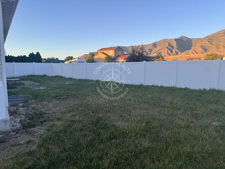 185 Crystal Bay Dr — Photo 6