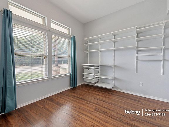 3rd image of 2114 Iroquois St