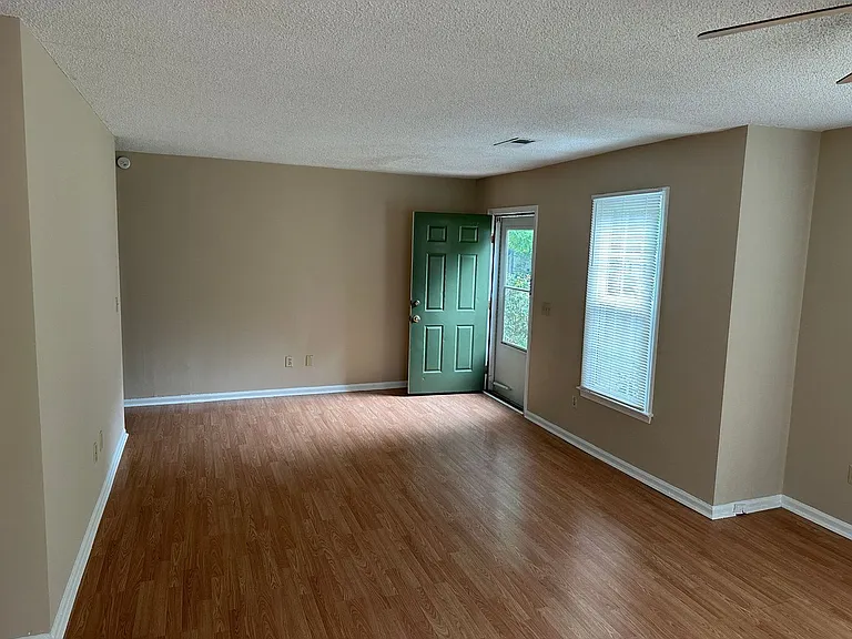 225 Dyers Hall Rd — Photo 8