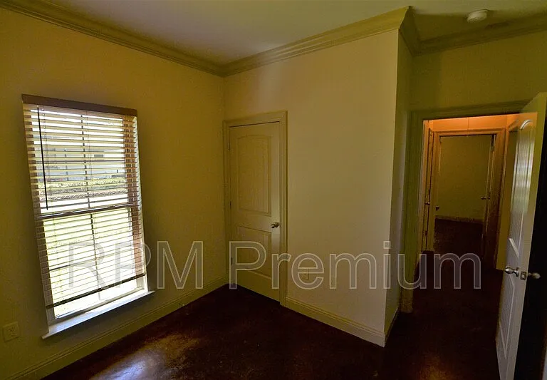 4836 Rollins Rd — Photo 25