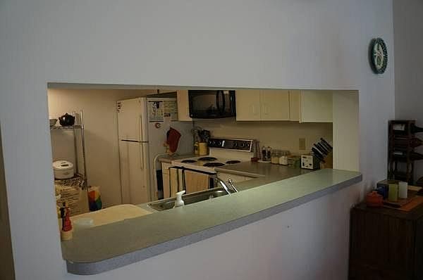 2nd image of 175 Beacon St APT 202