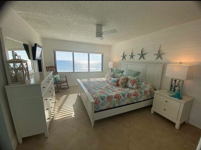 1010002 S Ocean Dr — Photo 7