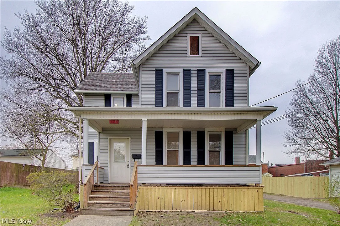 2135 Cherry Ave photo 1