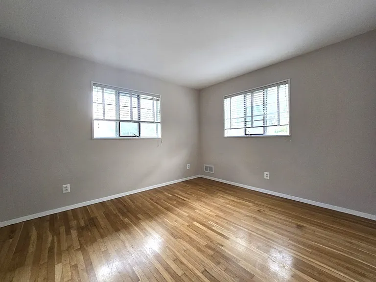 5115 Bangor Dr — Photo 18