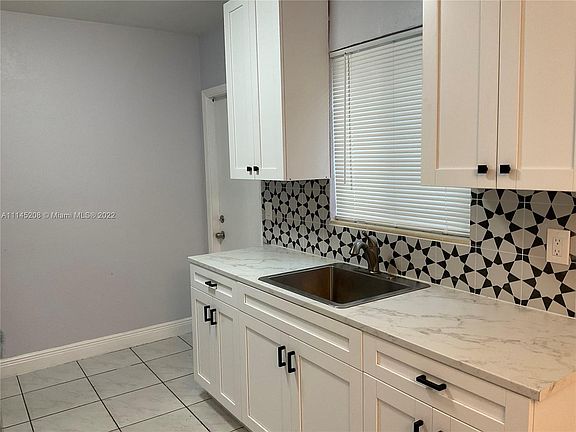 4th image of 570 NE 170th St