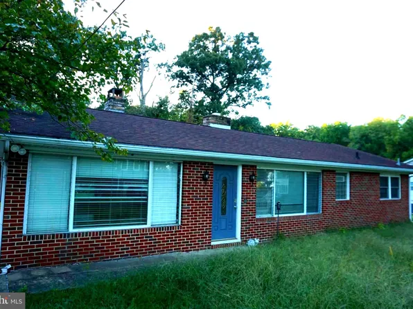 7948 Oak Rd, Pasadena, MD 21122