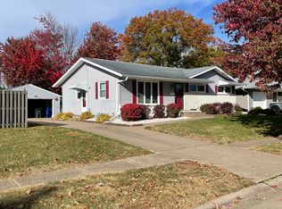 3617 37th St, Moline, IL 61265