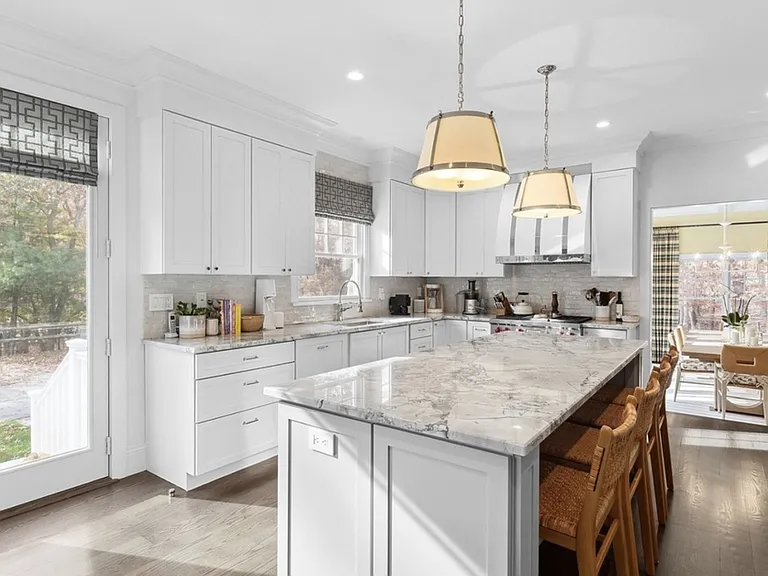 4 Fairway Dr — Photo 4