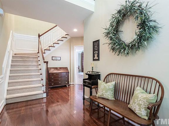4th image of 1910 E Chapman Ct