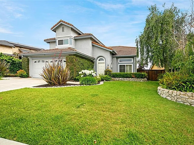 23952 Dory Dr — Photo 6