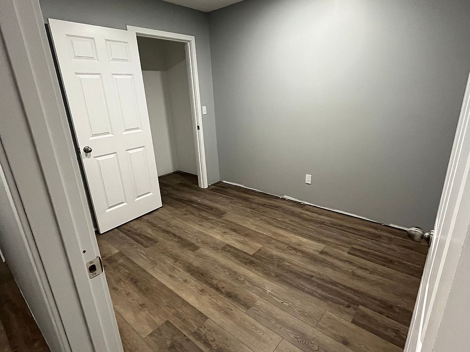 1st image of 105 N Main St #A