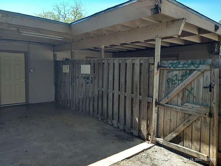 359 Waxwood Ln — Photo 11
