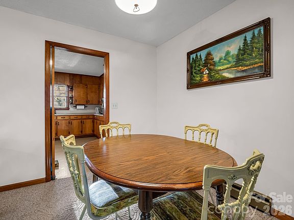 5th image of 160 Puzzle Creek Rd