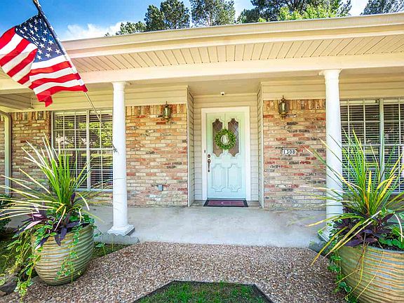 3rd image of 1308 Whispering Pines Blvd