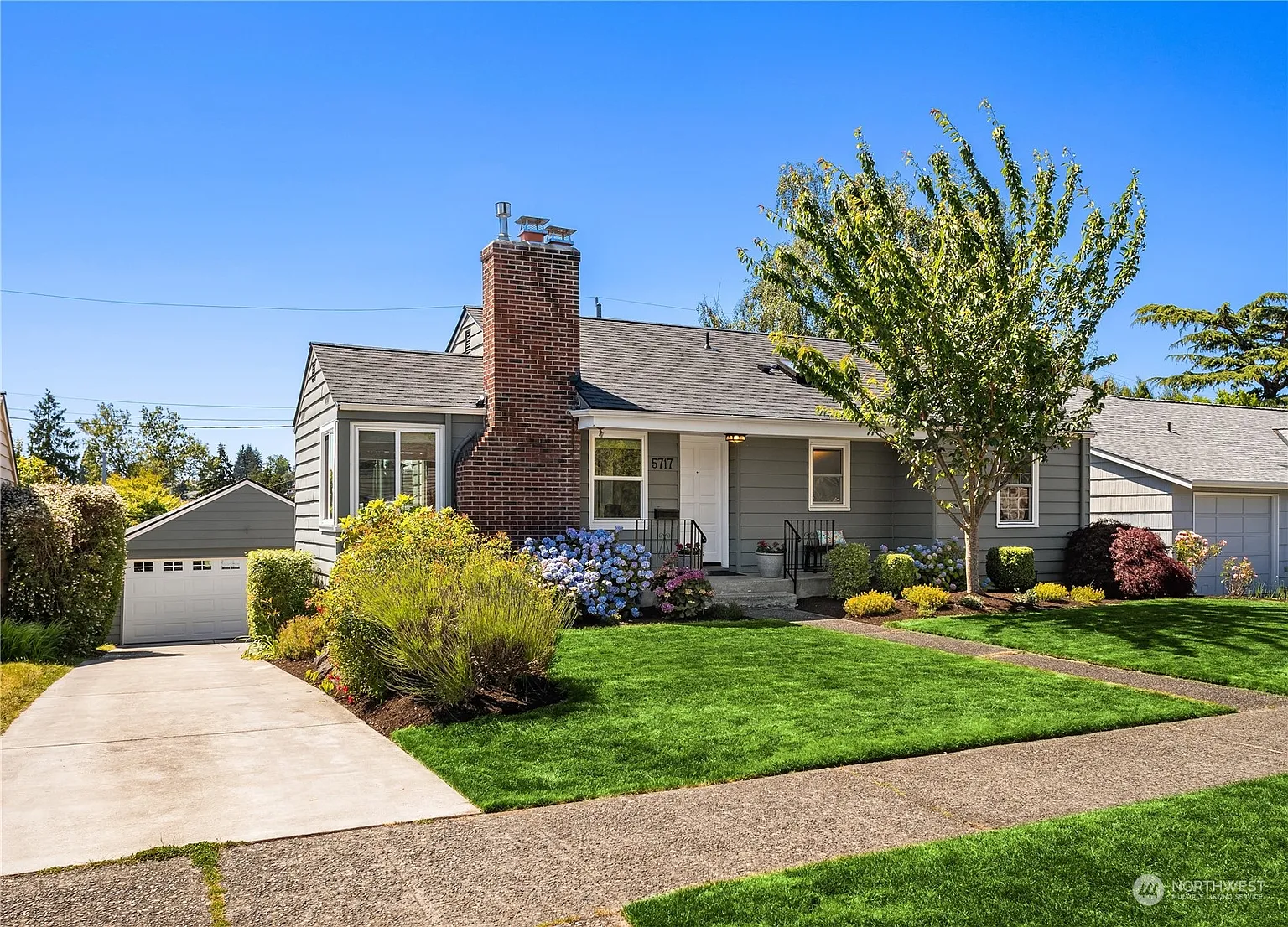 5717 59th Avenue NE photo 1
