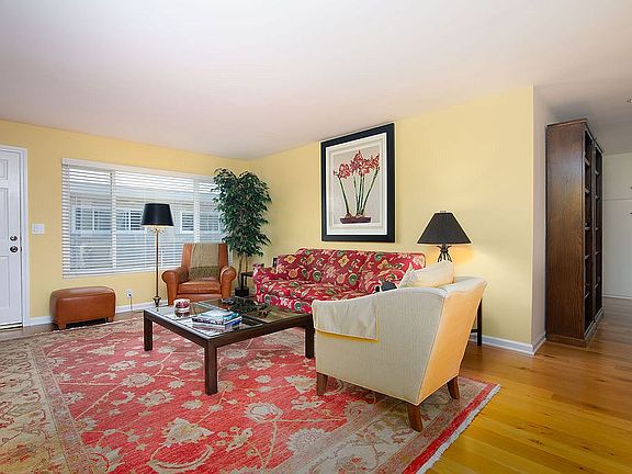 4th image of 2302 E 2nd St #G3