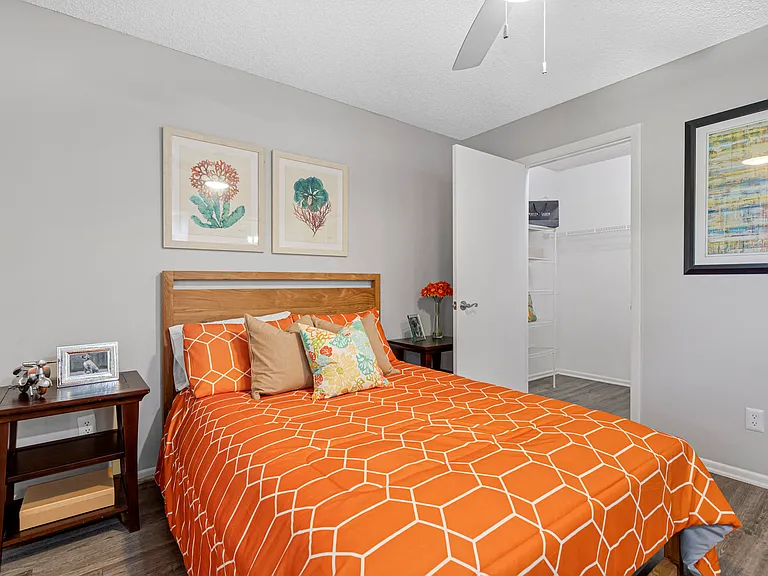 Centro at Davie Apartments — Photo 31