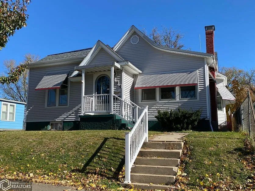 104 N Gunnison St photo 1